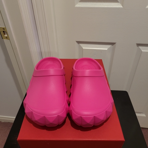 VALENTINO GARAVANI Roman Stud Turtle Slide - UNISEX - Picture 5 of 8